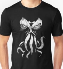 Cthulhu wacht auf Slim Fit T-Shirt