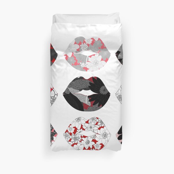 Love Them Lips by Muse in Mind Design Duvet Cover