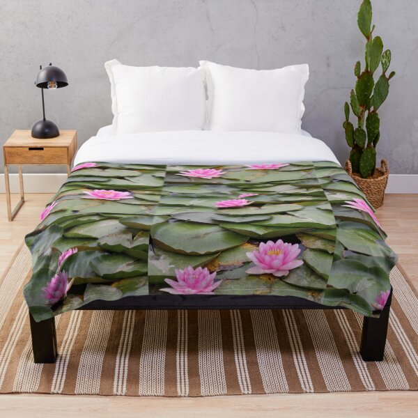 Artikelvorschau, Rosa Lillypads entworfen und verkauft von LearsInteriors.
