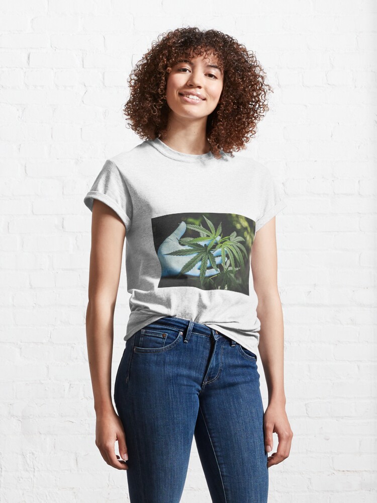 Alternate view of beautiful leaf Classic T-Shirt