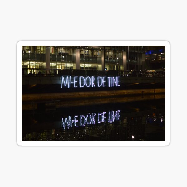 Mi-e Dor De Tine Light Installation Sticker