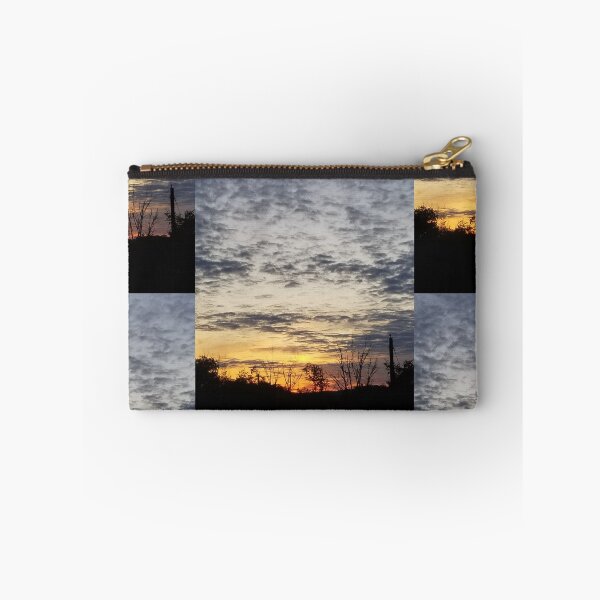 Artikelvorschau, Bewölkter Sonnenuntergang durch die Bäume entworfen und verkauft von eMJay-wv.