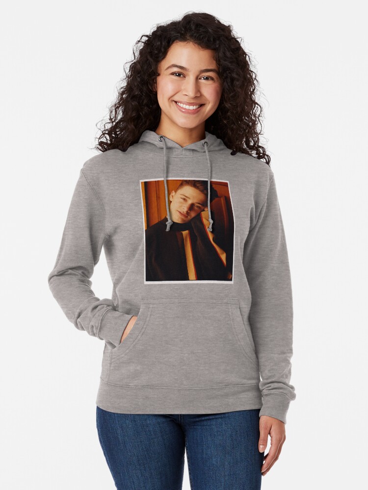 Noah schnapp clearance hoodie