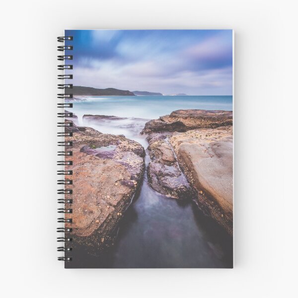 Artikelvorschau, Dudley Beach, NSW, Australien entworfen und verkauft von Wanagi Zable-Andrews.