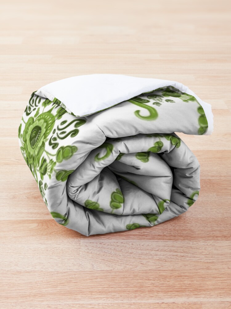 Alternate view of Green Flowers Comforter