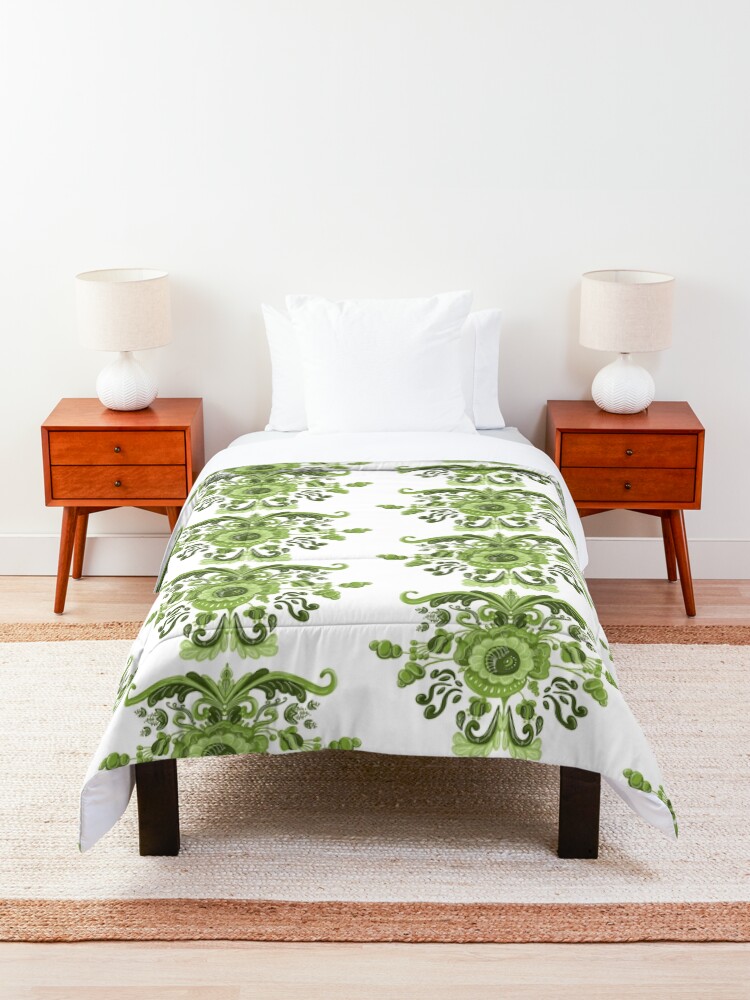 Alternate view of Green Flowers Comforter