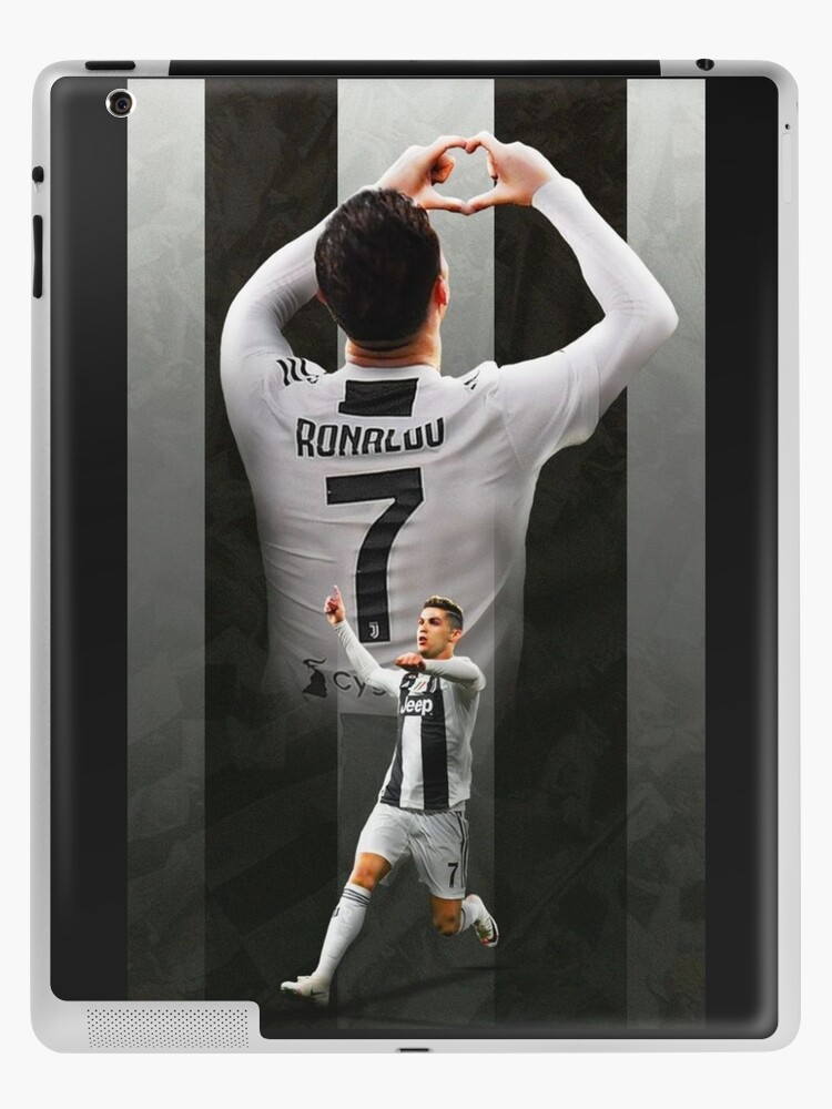 Với iPad Case & Skin của Ronaldo, bạn có thể thể hiện tình yêu và sự ngưỡng mộ đối với siêu sao bóng đá này một cách đầy đáng kinh ngạc và độc đáo. Đây cũng là một cách để bảo vệ thiết bị của mình khỏi những va chạm và trầy xước.