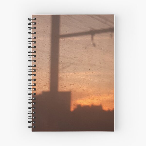 Artikelvorschau, Sonnenuntergang, Le Mans, Bahnhof entworfen und verkauft von georgebarnard.