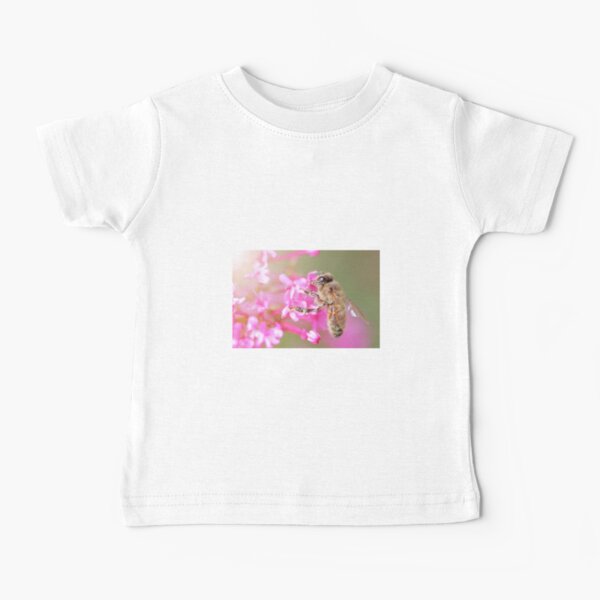 Pollinisation printanière sur fleur de valériane T-shirt bébé