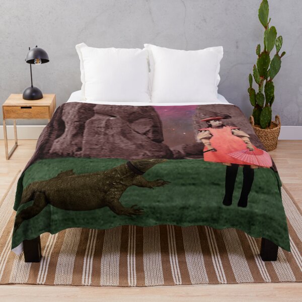 Artikelvorschau, Das Mädchen mit dem Drachen entworfen und verkauft von Loveday Funck.