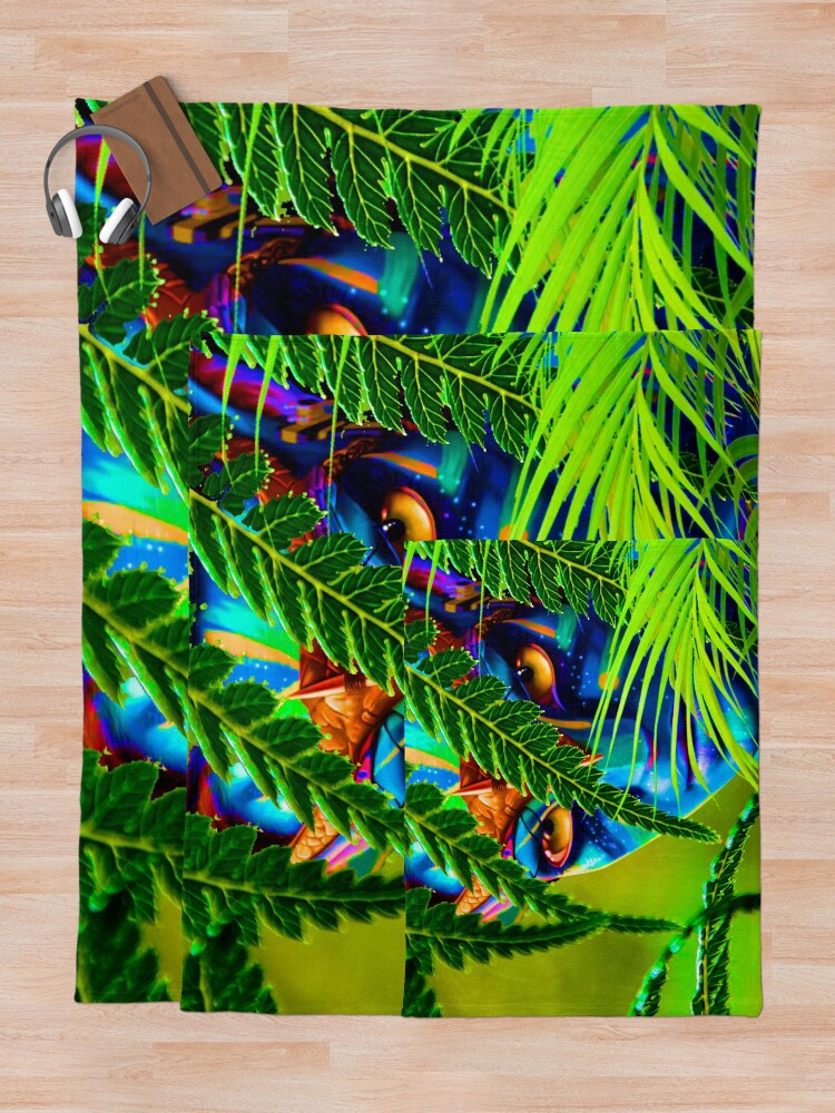Alternate view of World of Pandora - Avatar - Neytiri Throw Blanket