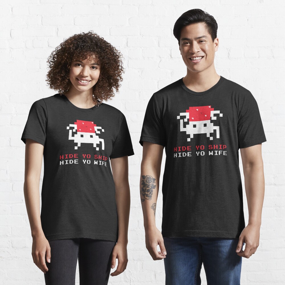 Space Intruders Essential T-Shirt