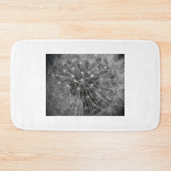 Artikelvorschau, Dandylion Seed Head Close Up. entworfen und verkauft von Rob-Turner.