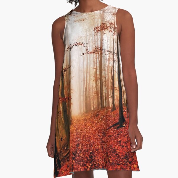 Mystisch und geheimnisvoll Herbstwald im Nebel - Grafik und Design von Salogwyn Life Art A-Linien Kleid