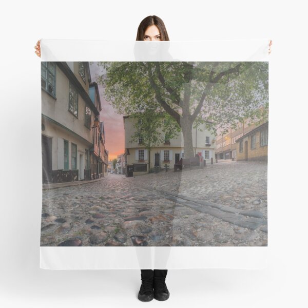 Elm Hill Dawn Scarf