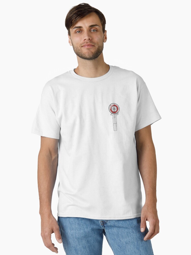 Thumbnail 1 von 7, Classic T-Shirt, Streunende Kinder Lightstick designt und verkauft von lvveljh.