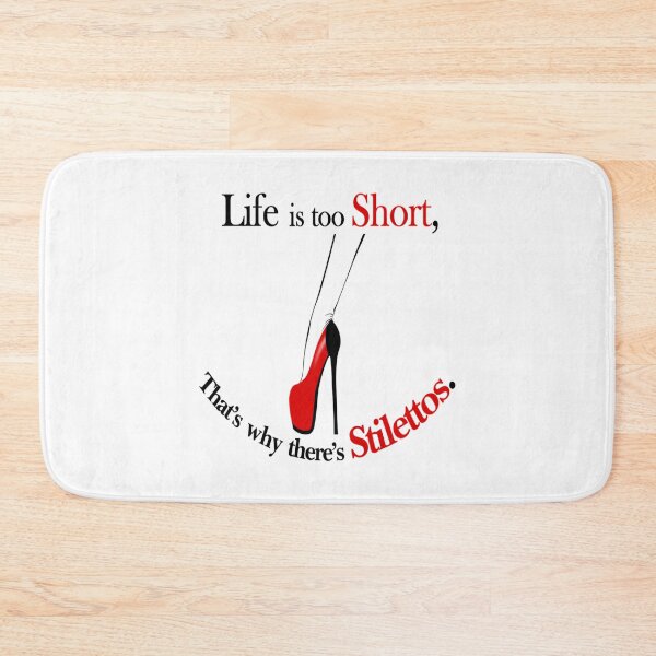 Aperçu de l'œuvre T-shirts Stilettos propres, amusants et élégants pour toutes les occasions. créée et vendue par teesbykim.