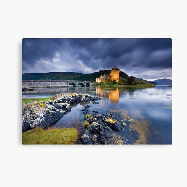 Scotland: Eilean Donan Twilight Canvas Print