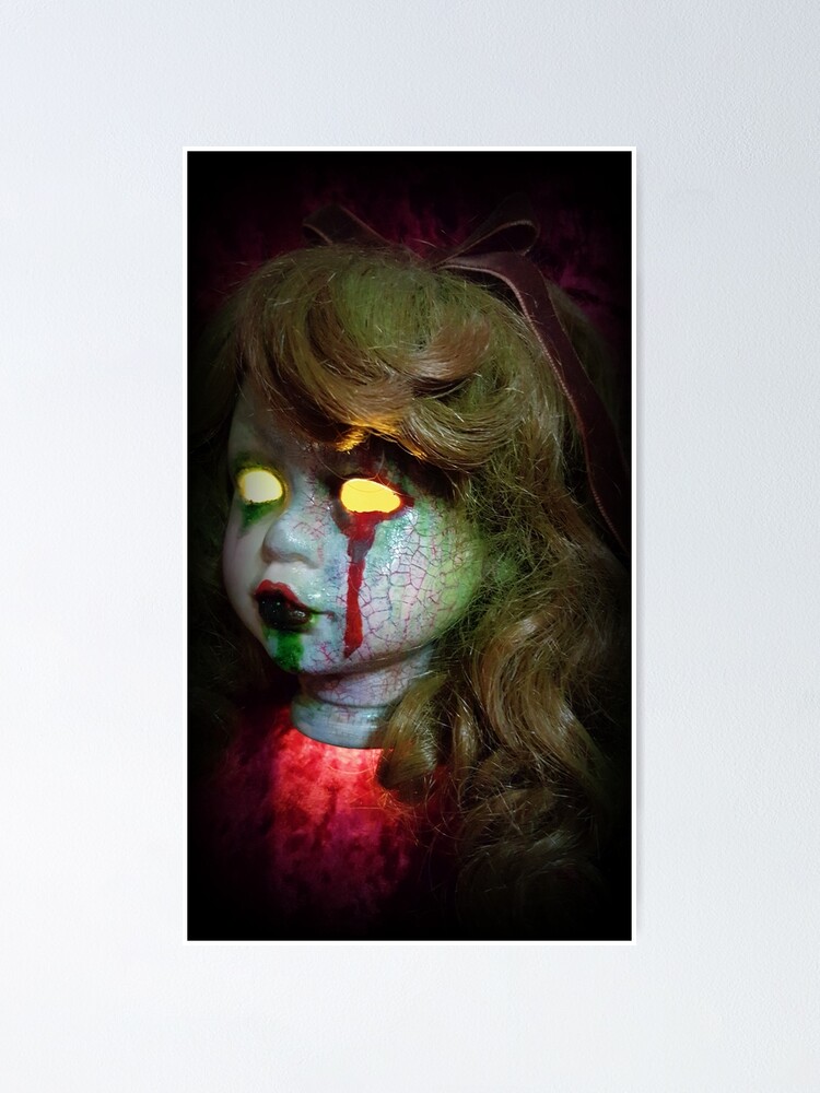 Alternate view of Lady Scream Zombie Horror Doll Head Light Poster