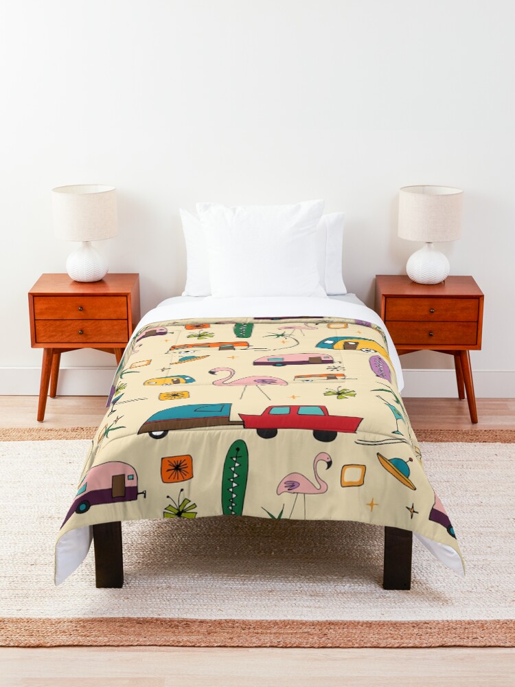 Alternate view of Vintage Kitsch Pearl #midcentury Comforter