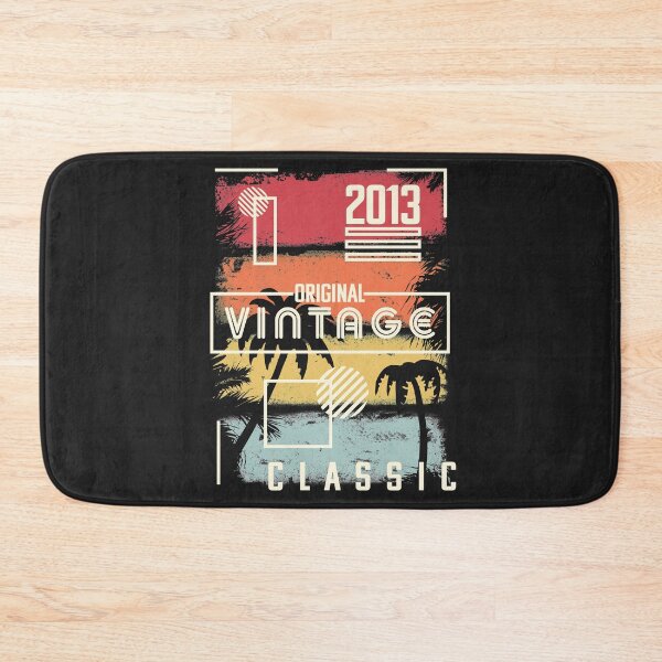 Aperçu de l'œuvre Impression 2013. Cadeau d'anniversaire vintage, rétro, graphique de Palm Tree Beach créée et vendue par PackAPunch.