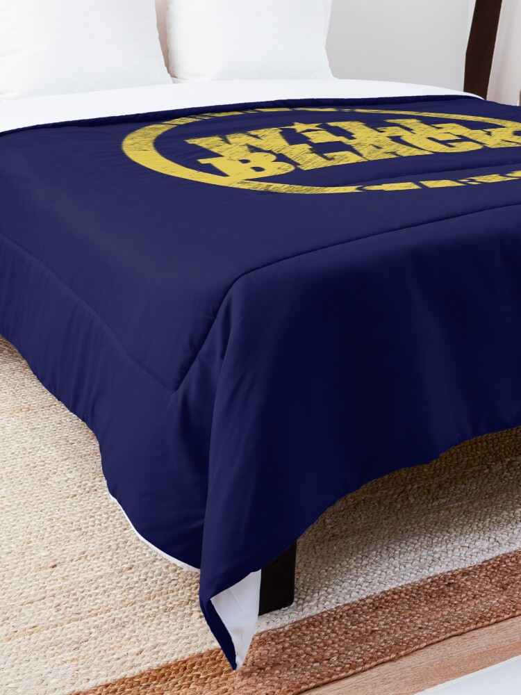 Alternate view of WB Inner Circle GOLD (center ice logo) Comforter