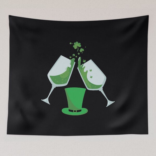 Artikelvorschau, St. Patricks St. Paddys Day Toast Shamrock Weinglas entworfen und verkauft von IceNiceIce.