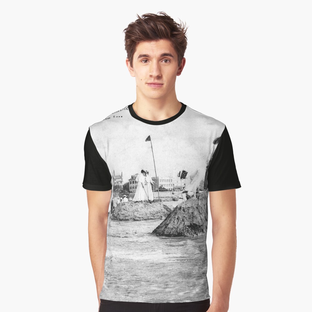Aperçu de l'œuvre T-shirt graphique créée et vendue par Richet.