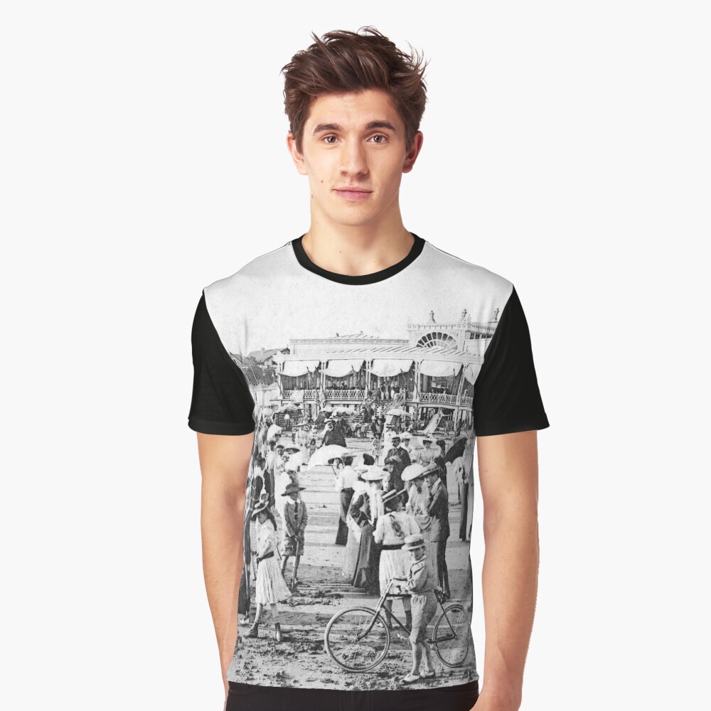 Aperçu de l'œuvre T-shirt graphique créée et vendue par Richet.