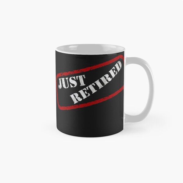 Artikelvorschau, Lustige Ruhestandsgeschenke Distressed Cool Graphic Gerade im Ruhestand entworfen und verkauft von Cute & Sassy Custom Gifting Boutiques.