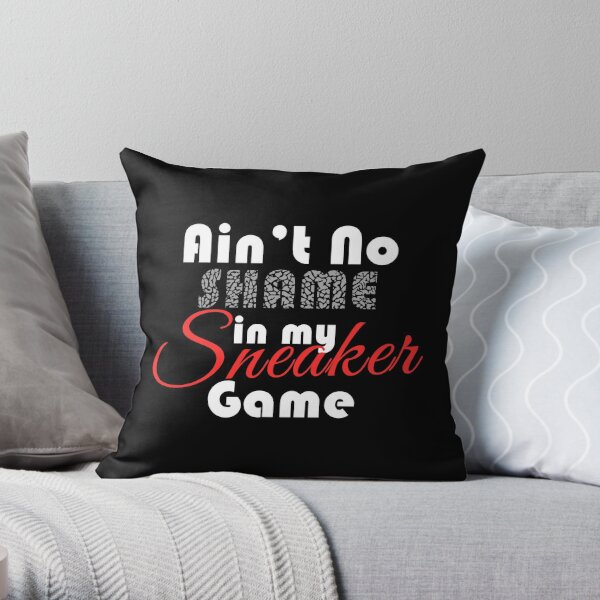 https://ih1.redbubble.net/image.1069158960.4225/throwpillow,small,600x-bg,f8f8f8-c,0,120,600,600.jpg