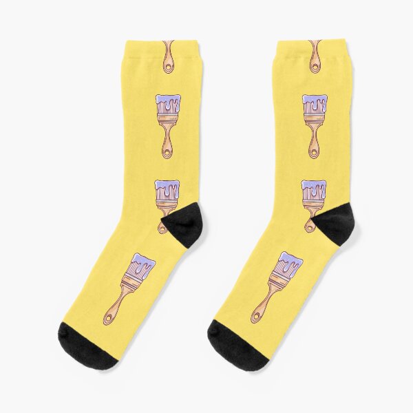 Knee socks in lilac on ocher yellow