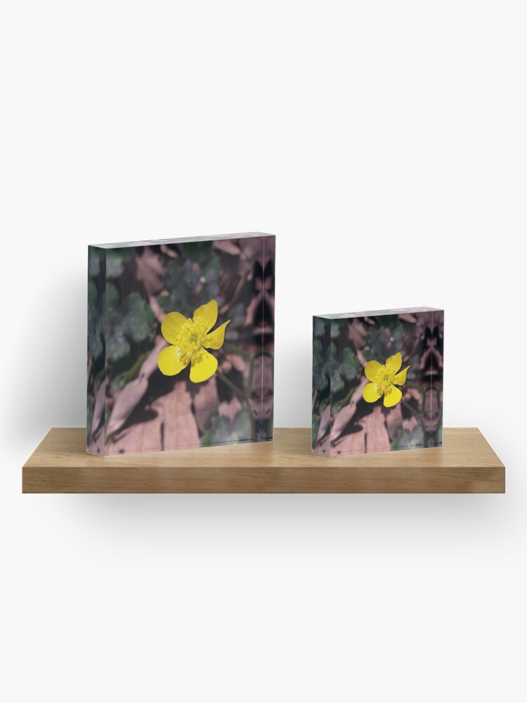 Alternate view of Poyrazlar Yellow Flower Acrylic Block