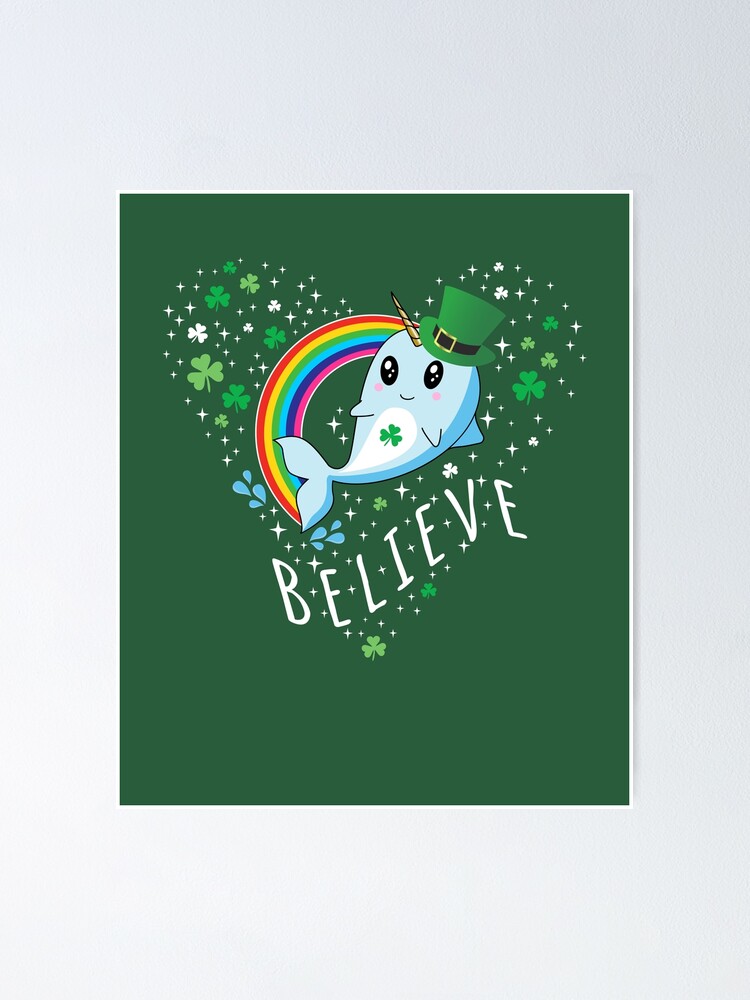 Narwhal Holding Shamrock Stars Cute St Patrick's Day T-Shirt