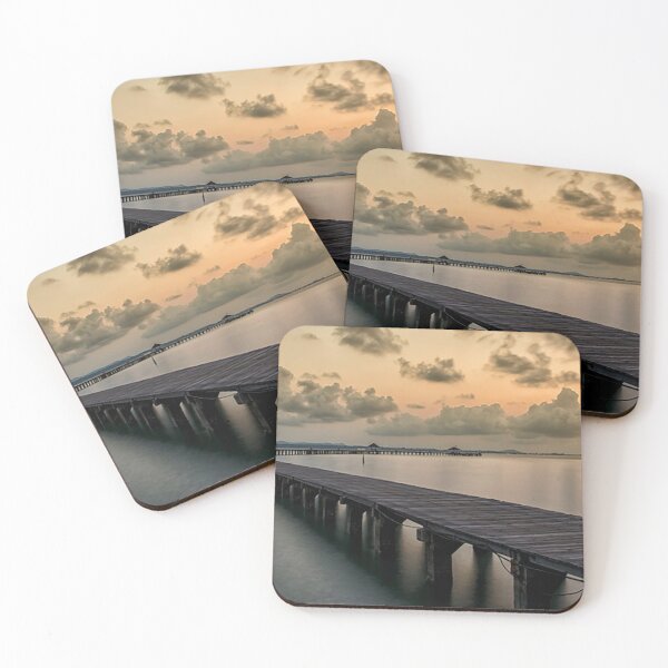 Artikelvorschau, Holzbrücke entworfen und verkauft von OrionPhotograph.