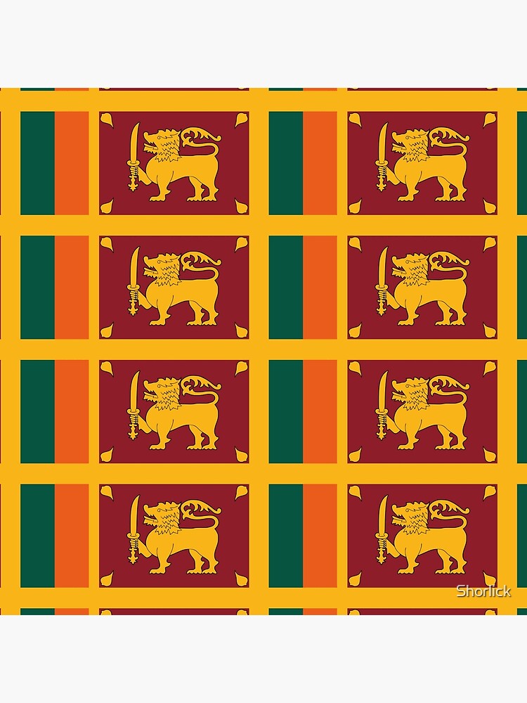Aperçu 3 sur 3. Coussin avec l'œuvre Drapeau du Sri Lanka créée et vendue par Shorlick.