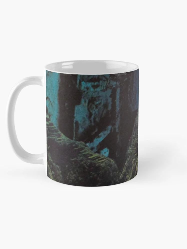 Aperçu 5 sur 6. Mug à café avec l'œuvre VIEW créée et vendue par RICOLLAGE.