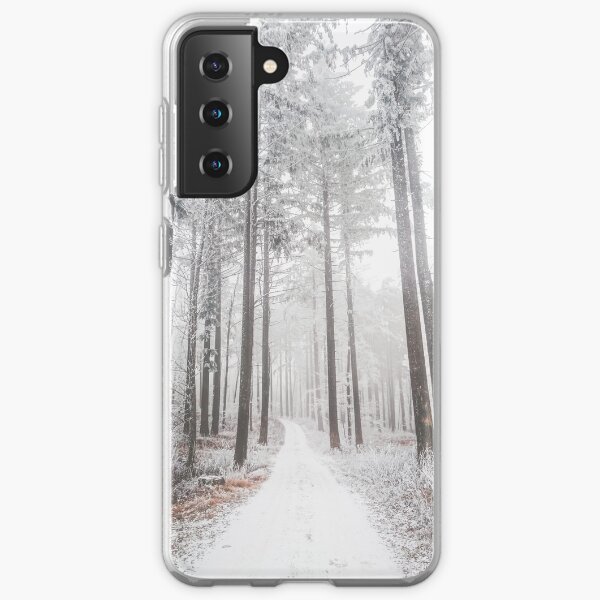Mysterious road in a frozen foggy forest Samsung Galaxy Soft Case