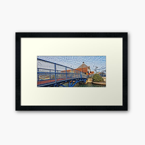 Vista previa del artículo con la obra «Sovereign Harbour eastbourne», diseñado y vendido por popupstands.
