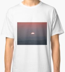 Falling into darkness Classic T-Shirt
