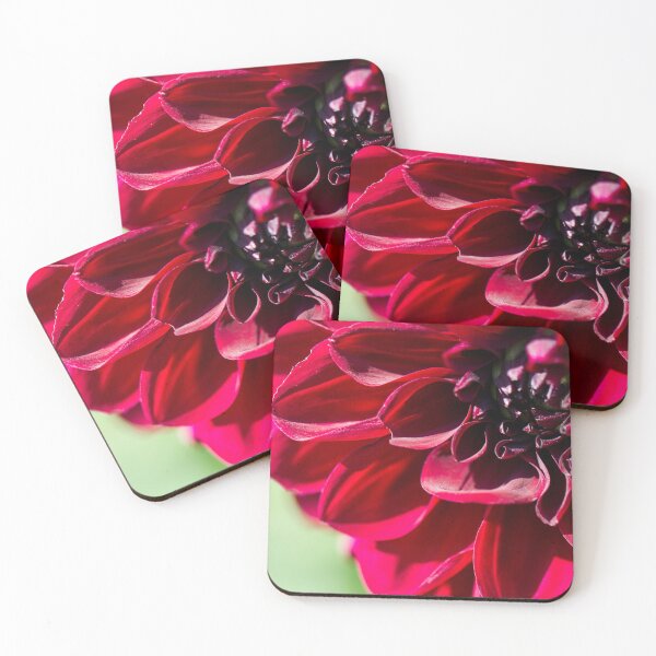 Artikelvorschau, Dahlia Scarlet entworfen und verkauft von FOLK ART FUSION.