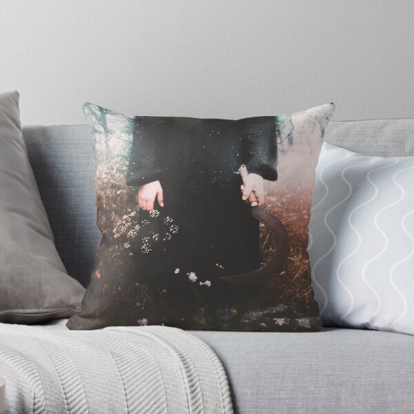 Les Limbes d'Automne Throw Pillow