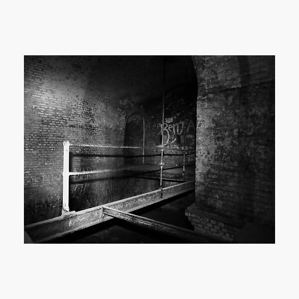 Aperçu de l'œuvre Detached Walkway créée et vendue par Patrick Noble.