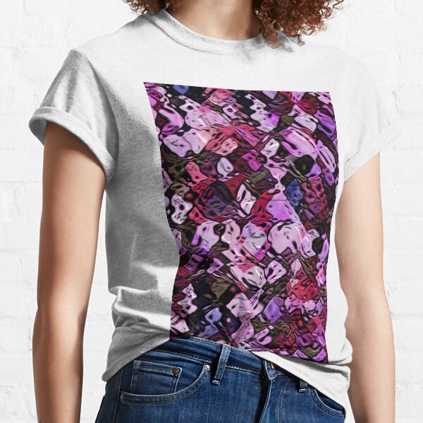 Trois . THE PINK SKY- FEATURING MOLTEN COLOURS IN A RANGE OF GRAPHIC PINKS Classic T-Shirt