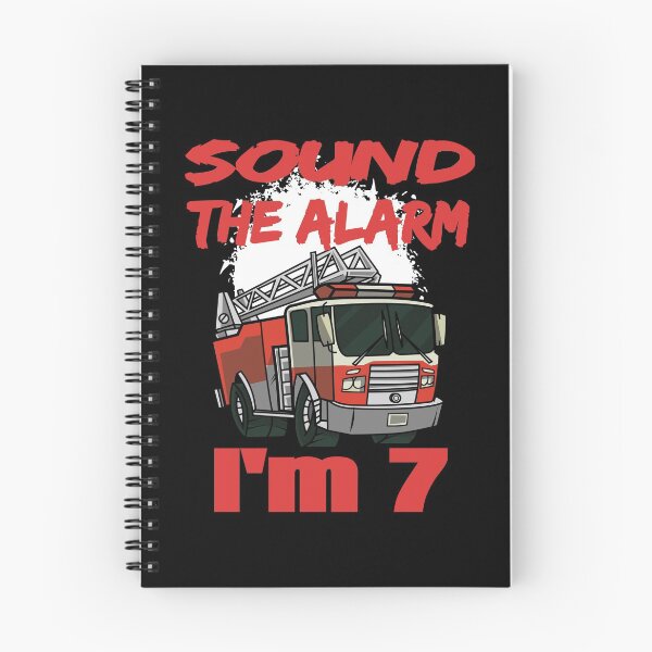 Artikelvorschau, Sound The Alarm Ich bin 7 - Feuerwehrauto Geburtstag Design entworfen und verkauft von RedmonsDesigns.