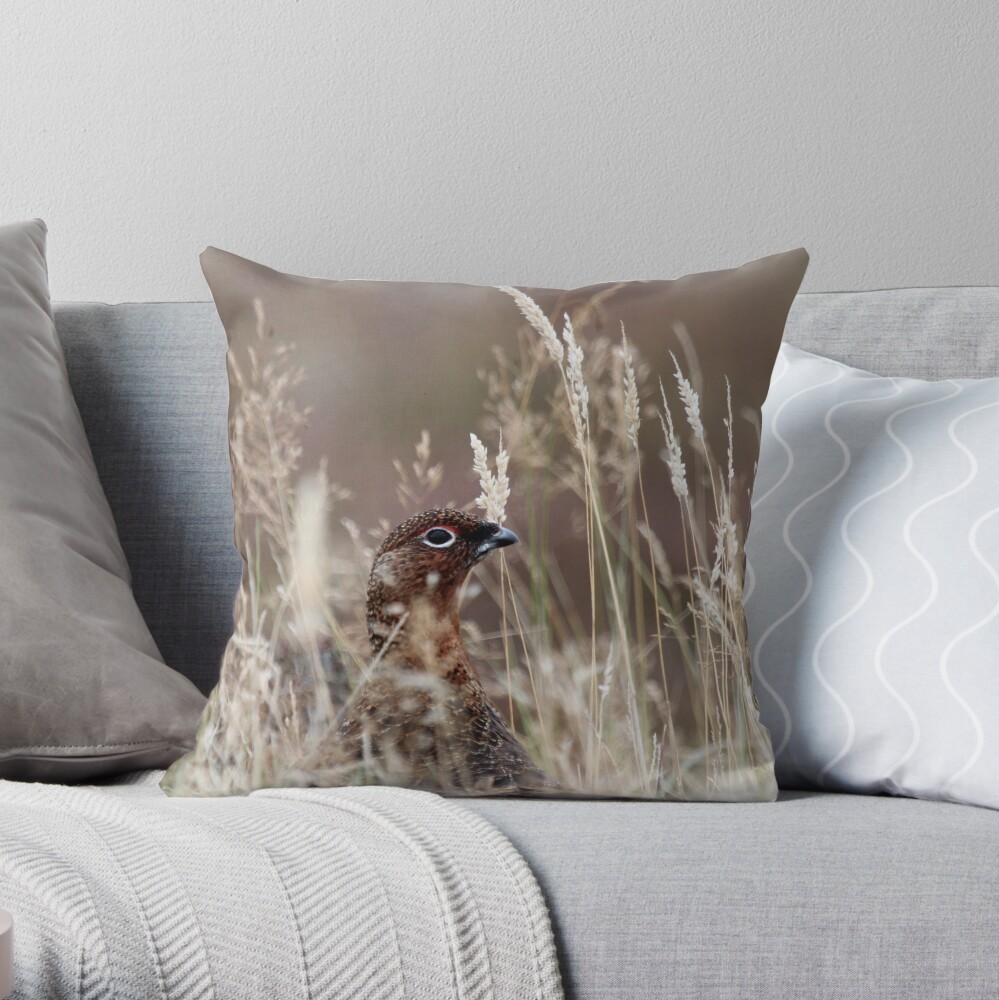Grouse pose Throw Pillow