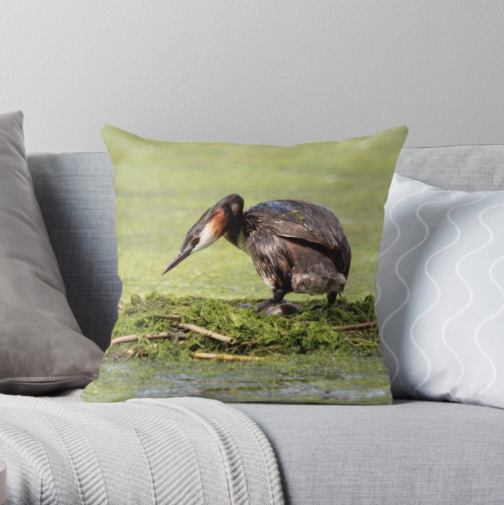 Great crested grebe Throw Pillow