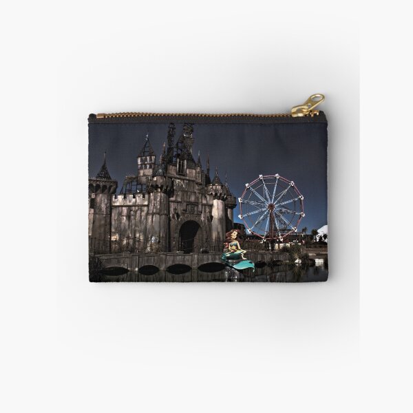 Artikelvorschau, Dismaland - Schloss & Antenne entworfen und verkauft von LooseImages.