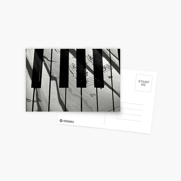 Piano Notes © Postcard