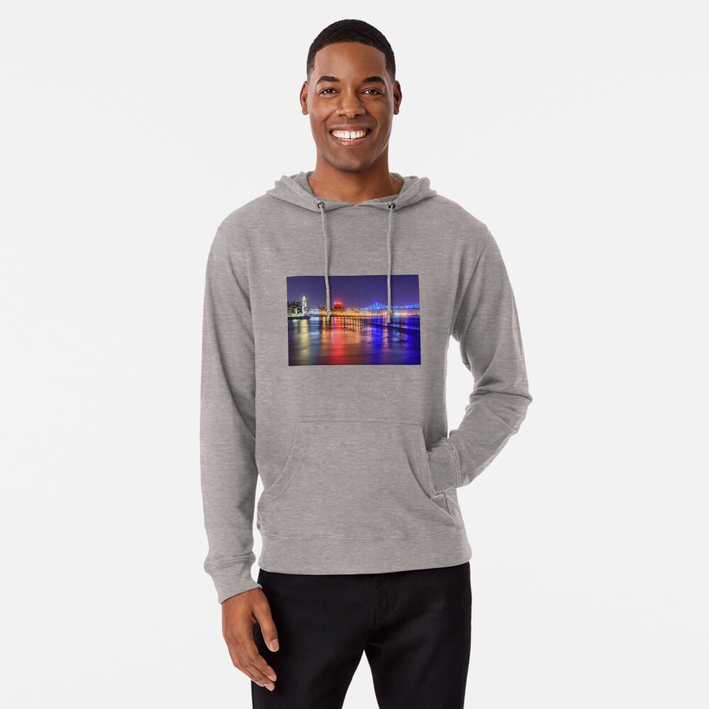 Aperçu de l'œuvre Sweat à capuche léger créée et vendue par RezieMart.